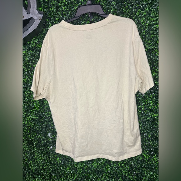 T-Shirt - Picture 2 of 2